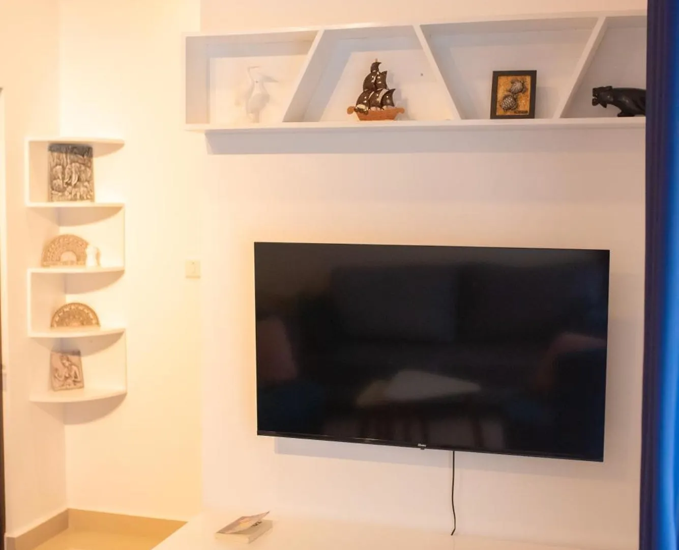 Santorini Resort Two Bed Room Apartment, Negombo